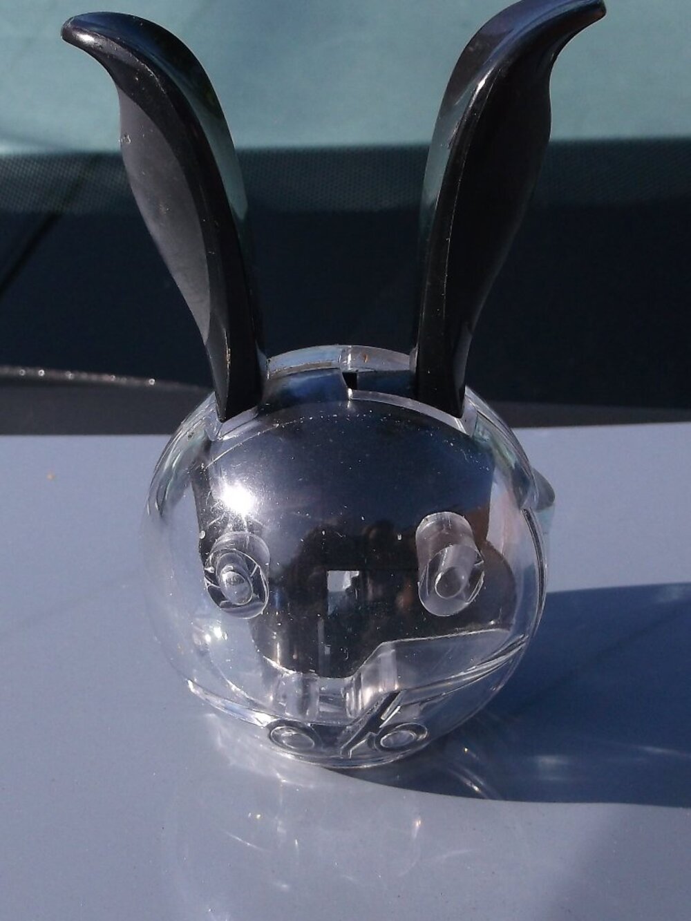 Chef’n Bunny Salt Grinder – Magnetic Squeeze‑Handle Salt Mill – Like New